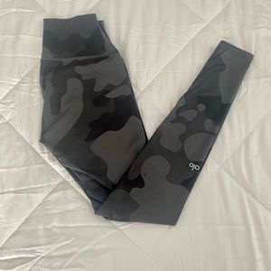 Alo camo vapor leggings - XS